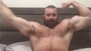 BeefBeast Wes Norton Beefy Hung Bodybuilder Musclebear Big Dick Flexing Omega Bull Bear Hot